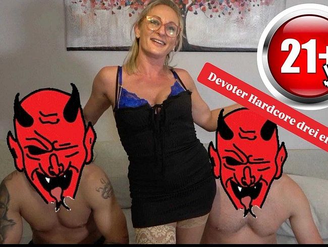 Studentin Aneta Porno Video: Devoter hard**re Dreier !!!! Nichts für schwache Nerven !!!!!